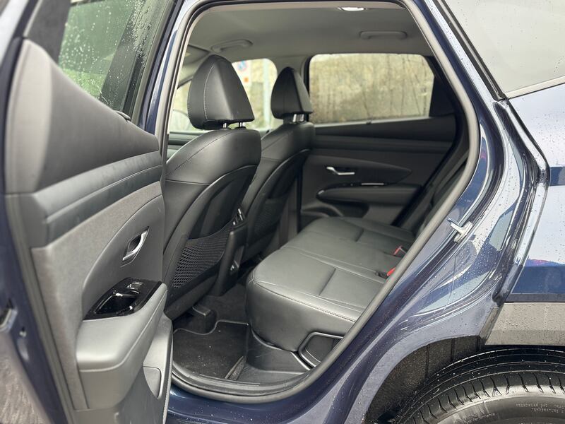 Hyundai Tucson HEV 2025: guarda la gallery del SUV più razionale in commercio 13