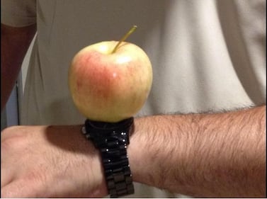 Apple lancia l'iWatch: la parodia corre sul web 8