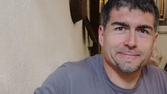 Va in caserma e si costituisce con il corpo della moglie in auto