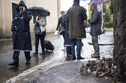 Porta Pia, crolla pezzo di muro 3