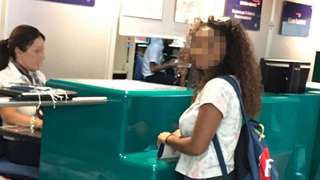 "Negra di m...a". Insulti alla figlia dell'assessore di Ostia