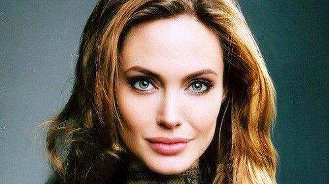 Angelina Jolie: bionda per un film ispirato ad Alice nel Paese delle Meraviglie