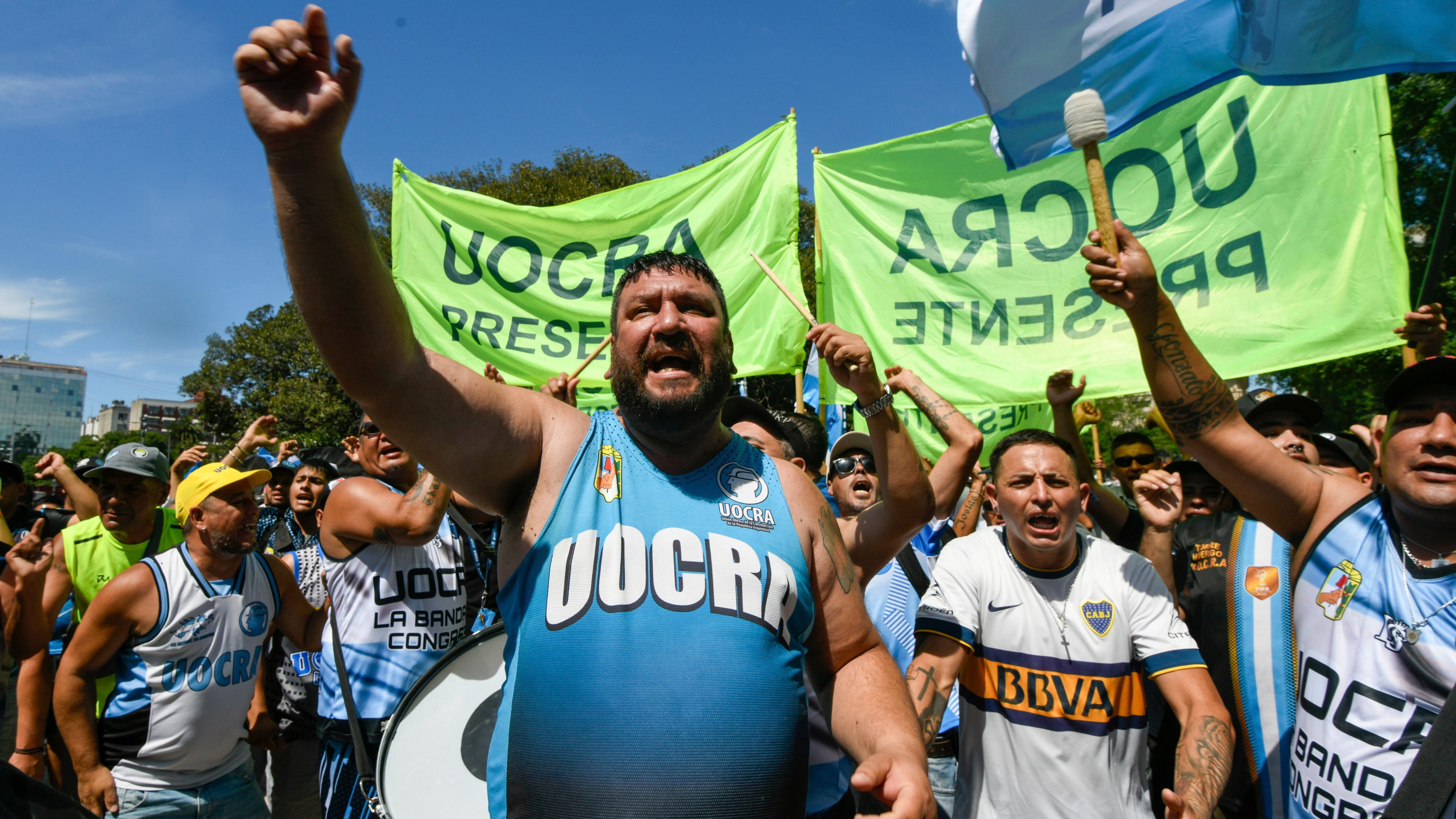 Argentina, rivolta contro le riforme. In migliaia attaccano la linea Milei