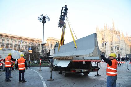 A Milano arrivano le barriere anti-tir 16