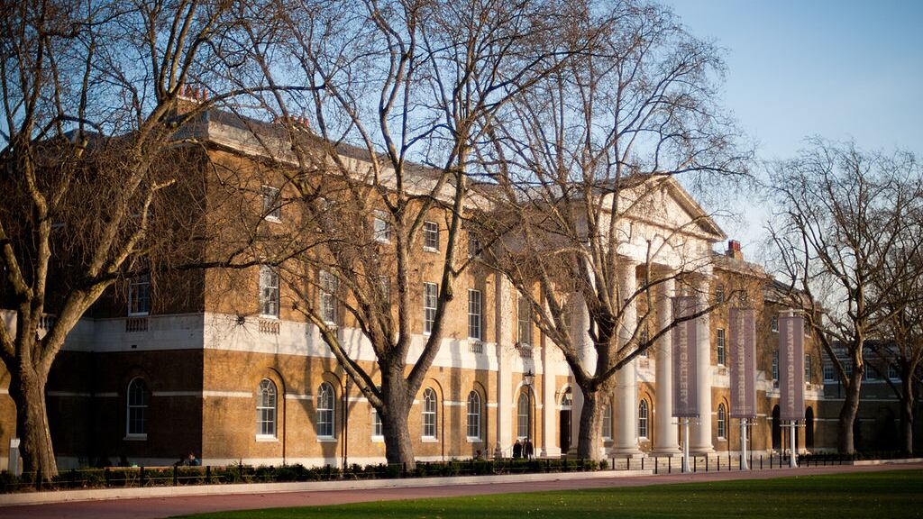 Uk, galleria d'arte nella bufera: "Ha esposto dipinti islamofobi"
