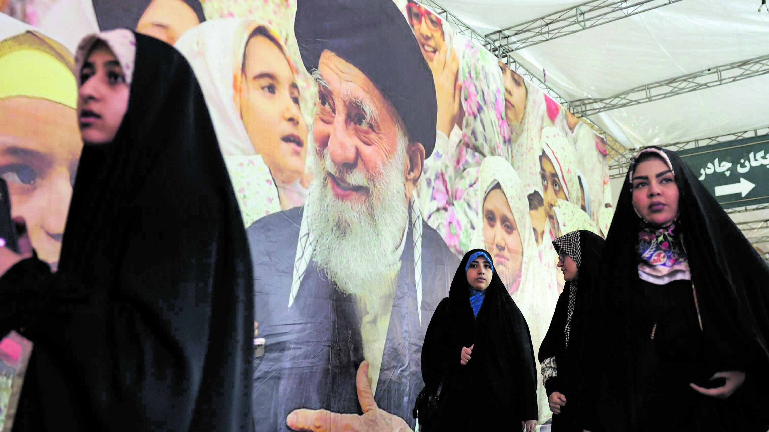 Iran, conto alla rovescia: accordo subito o raid Usa