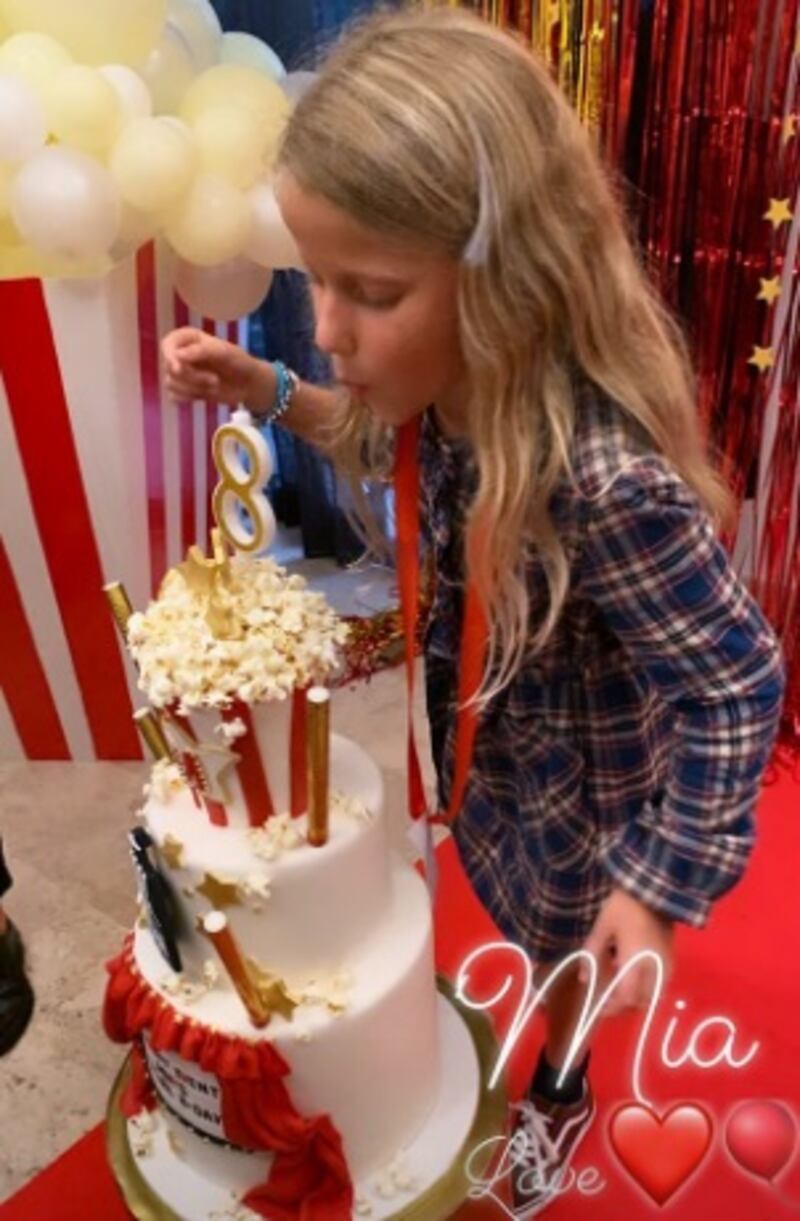 Alessia Marcuzzi, che film la festa per gli 8 anni di Mia 7