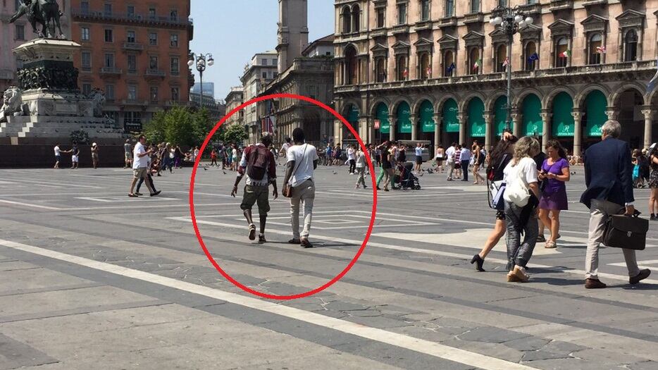 Agente aggredito in Duomo: già liberi gli africani arrestati ieri