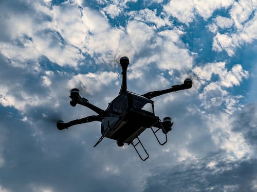Ha spostato aerei-drone nelle basi vicino a Taiwan: cosa c'è dietro la mossa della Cina