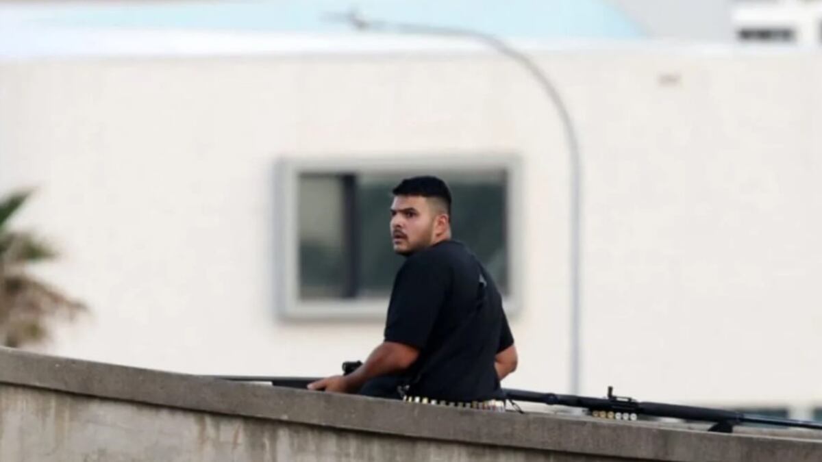 Le armi, la propaganda jihadista, l'attacco. Spunta un video dei killer di Sydney