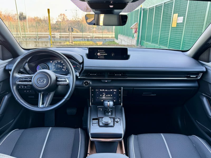Mazda MX-30 2024: guarda la gallery del crossover elettrico giapponese 19