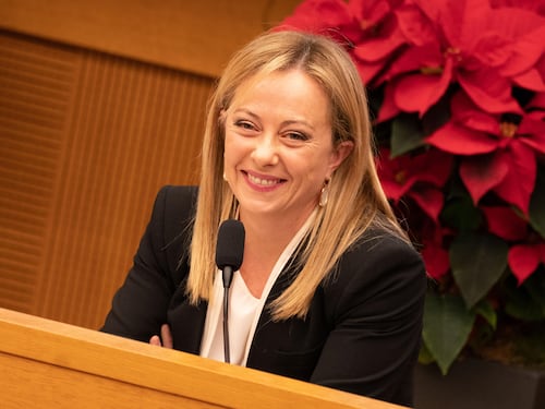 "Ci rassicura più Meloni che Schlein". Gli italiani stanno con Giorgia