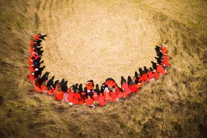 Clitoride gigante disegnato in un campo nel sud della Francia 3