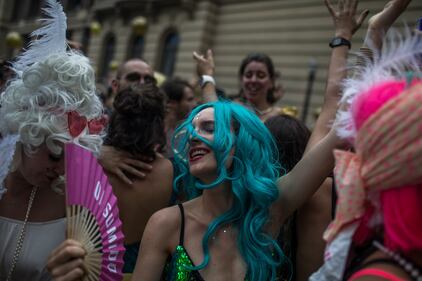 Brasile: nella capitale i festeggiamenti del Carnevale fra eccessi, musica e colori  6