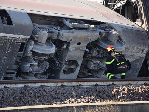 Treno deragliato, il pm: "C'è l'ipotesi di un errore umano"