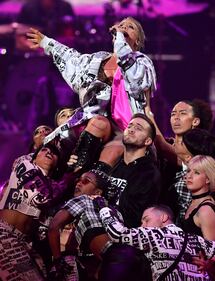 Brit Award 2019: Pink infiamma la platea 8