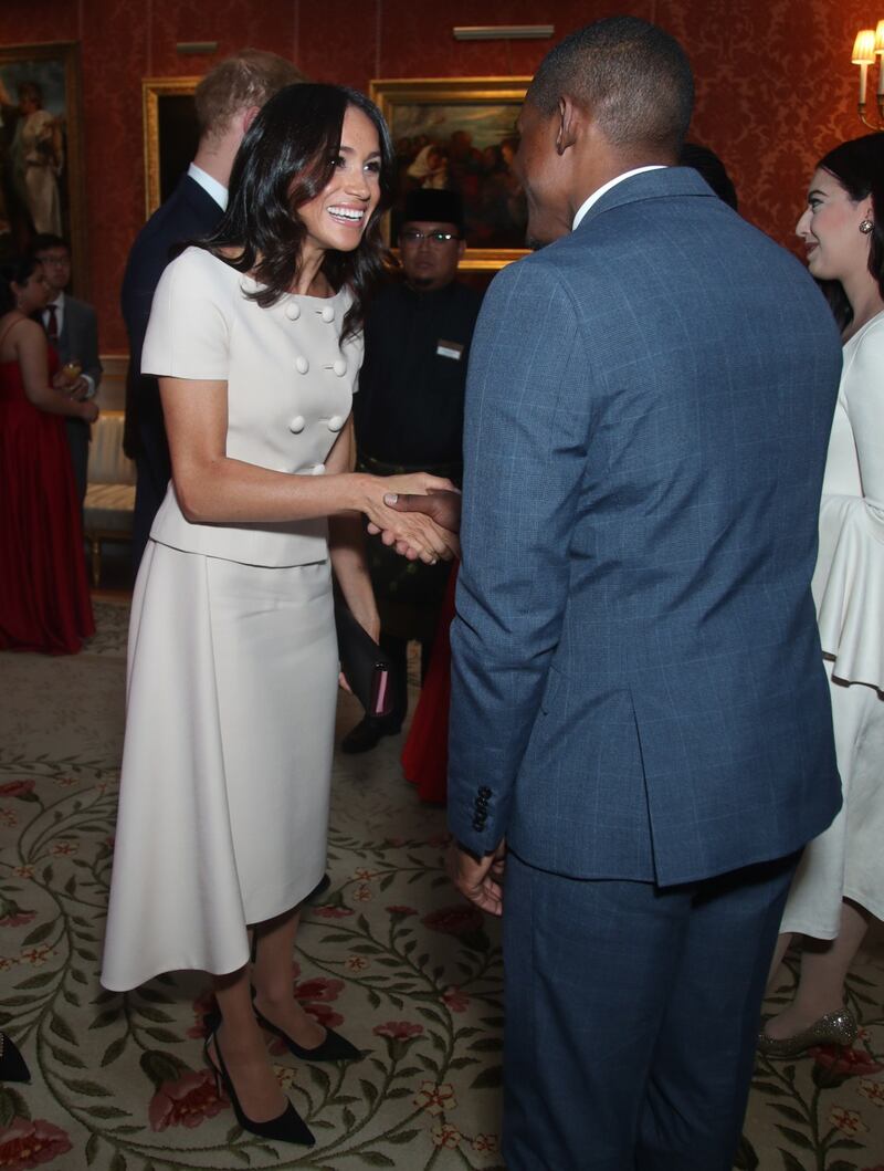 Meghan Markle elegante tra i futuri leader 1