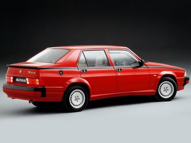 Alfa 75: guarda la gallery 8