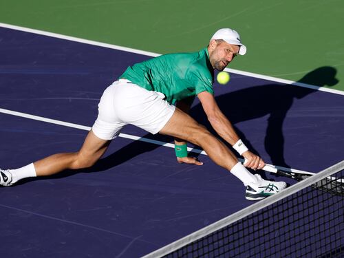 Djokovic non vince più, terza sconfitta consecutiva e ancora fuori al primo turno: "Le cose sono cambiate"