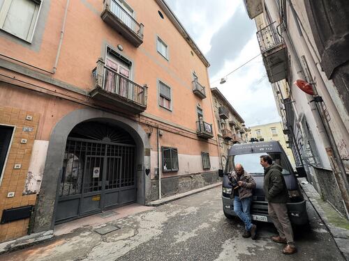 Napoli, uccisa da un proiettile vagante la notte di Capodanno: fermato il nipote
