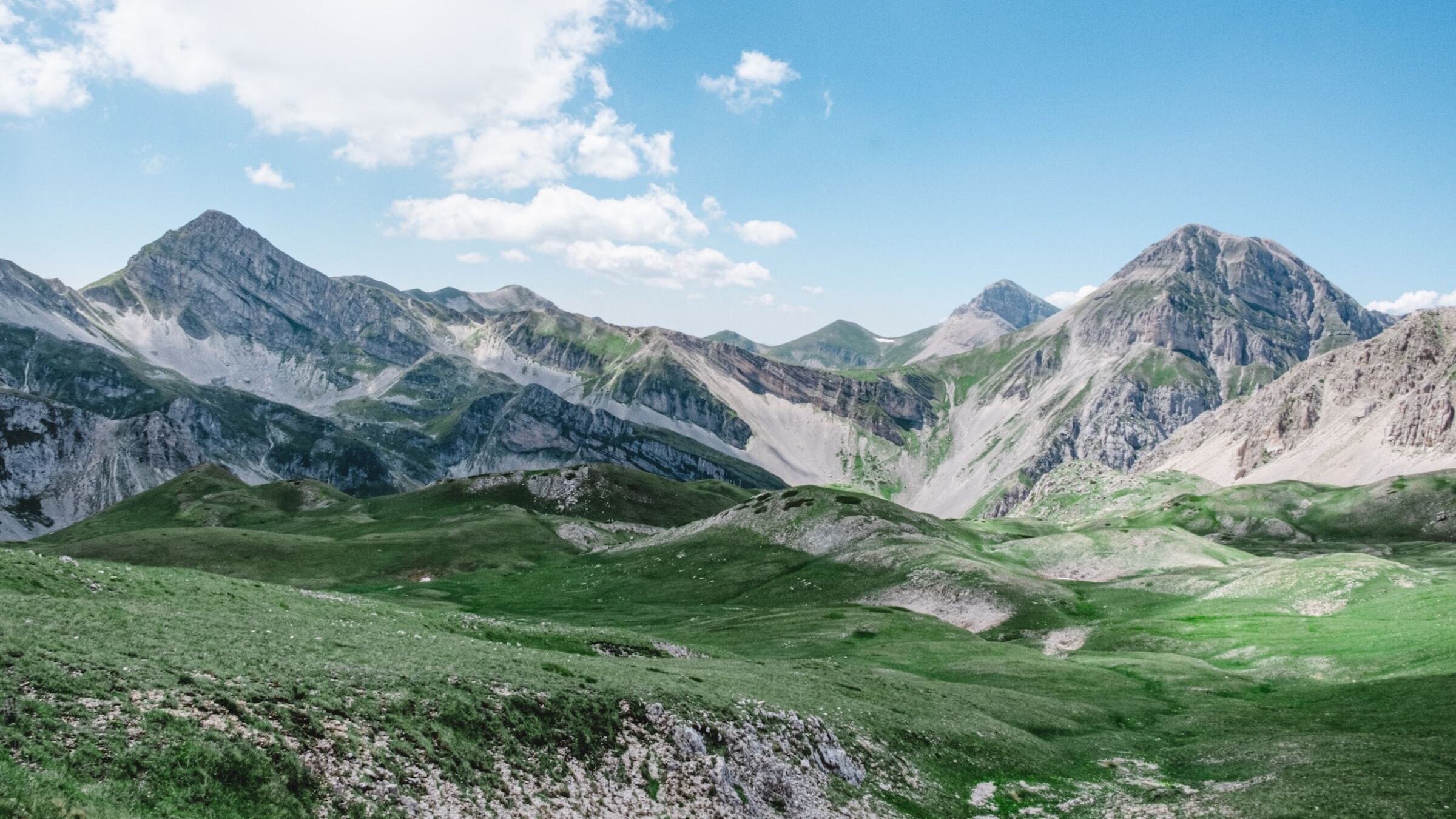 I sentieri si fanno volano del turismo lento, nuova segnaletica e prenotazioni digitali