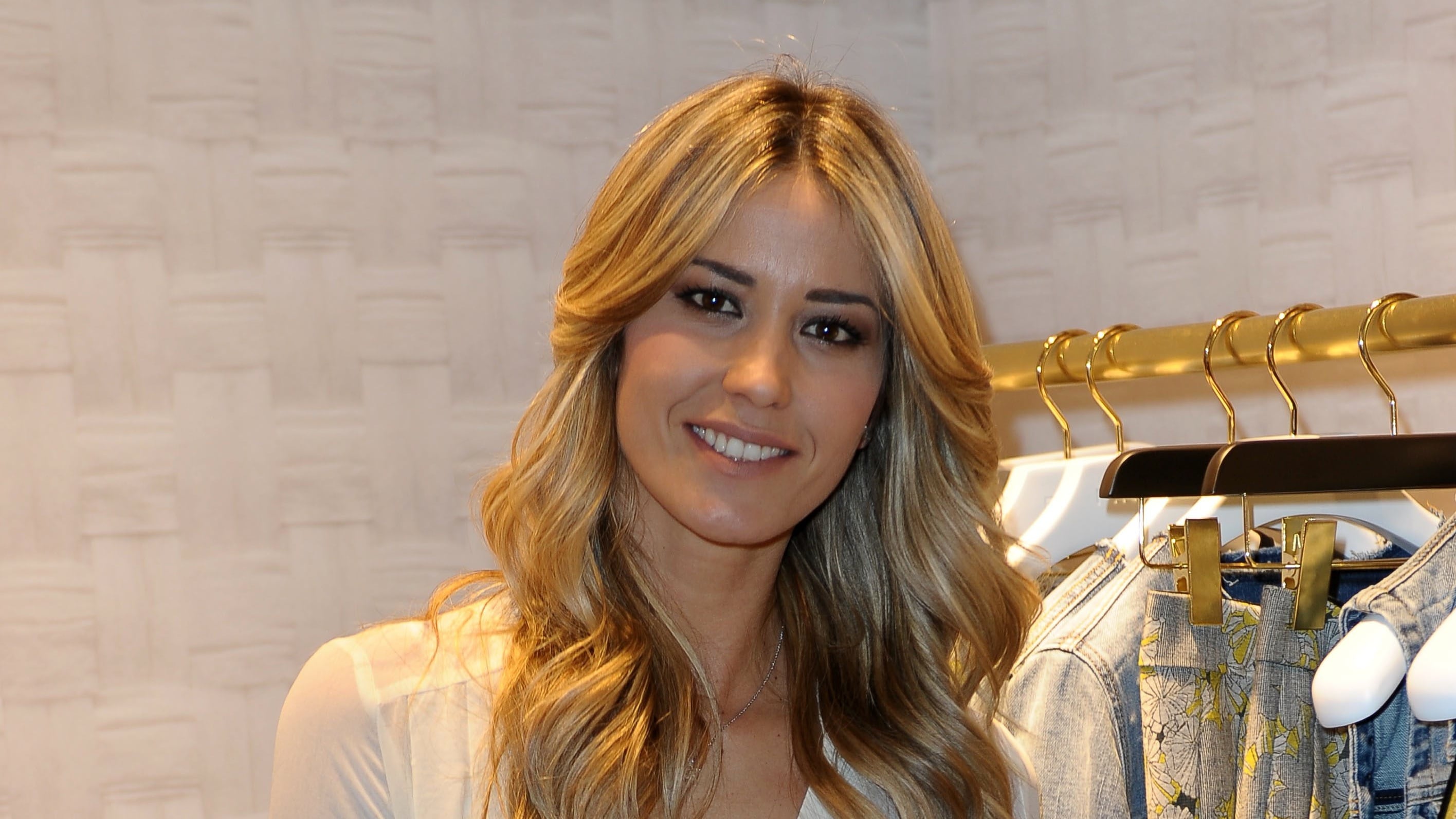 Elena Sanatarelli si confessa: "Non ho abbastanza latte per mia figlia"