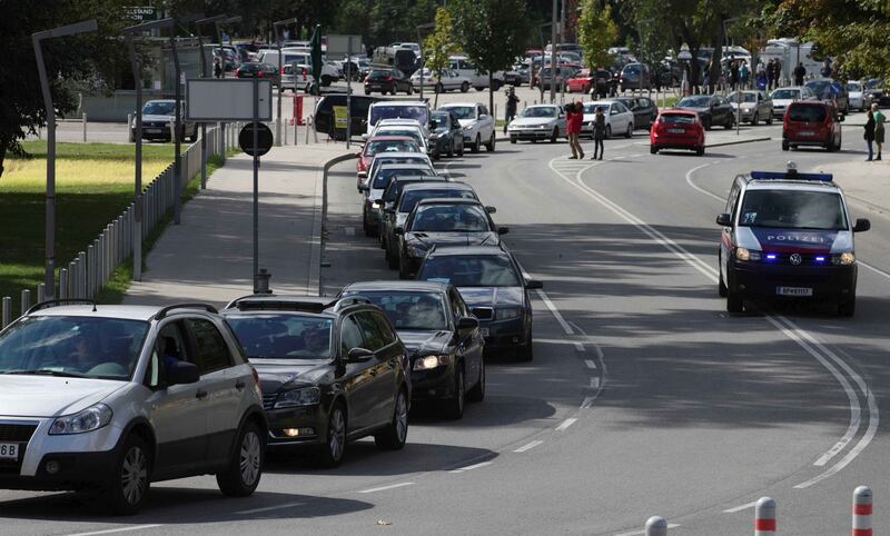 Il convoglio d'auto diretto in Ungheria 3