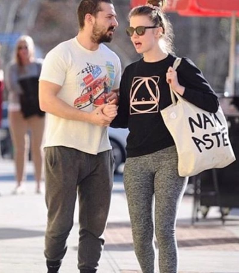 Shia LaBeouf e la sua futura sposa Mia Goth 10