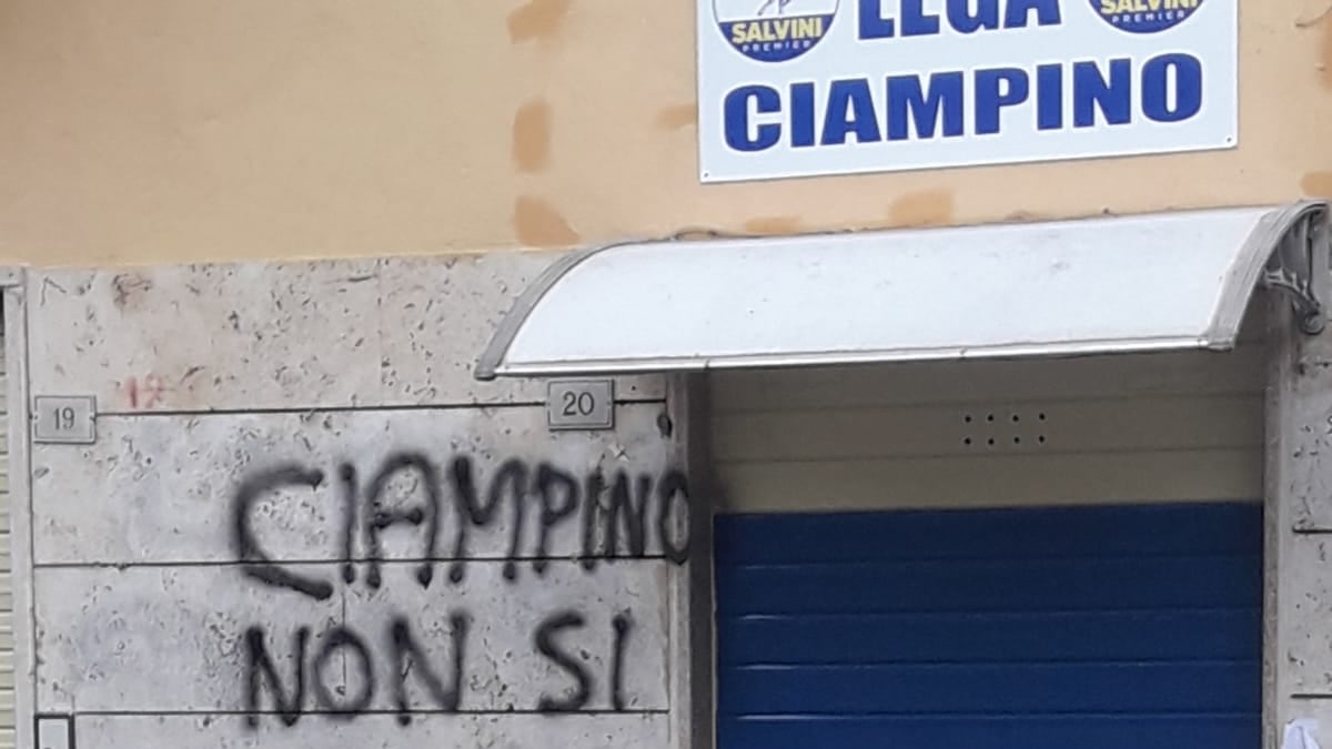 Ciampino, secondo raid vandalico in 15 giorni alla sede della Lega