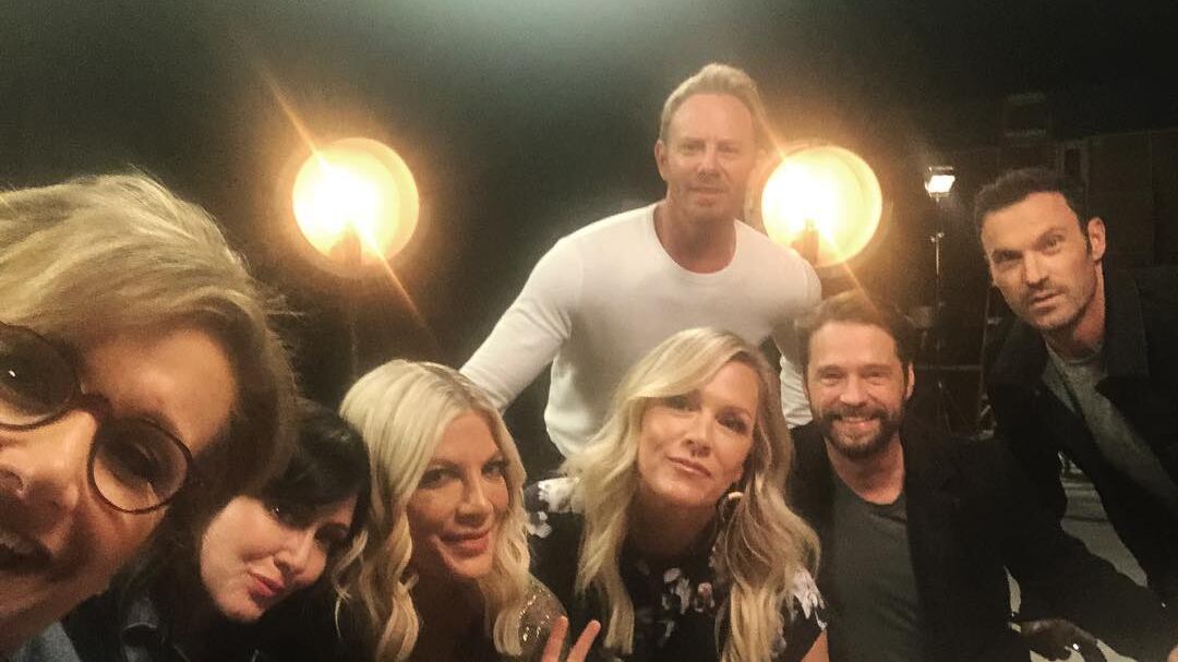 Beverly Hills 90120, ecco la prima foto social del cast