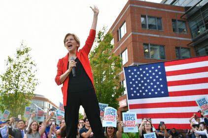 a candidata Elizabeth Warren in campagna elettorale per le Elezioni del 2020 2