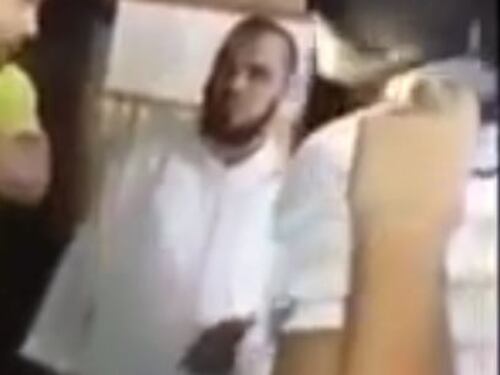 L'imam fa sesso in moschea. Arrestato insieme all'amante