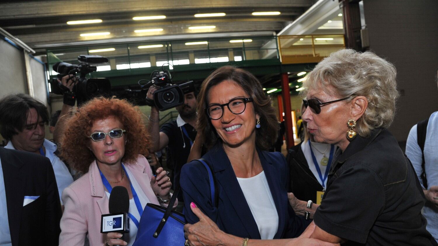 I politici restano in disparte: "Qui per ascoltare"