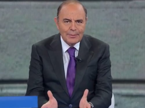 Sanremo sfora e Porta a Porta va in onda tardi. Bruno Vespa sbotta