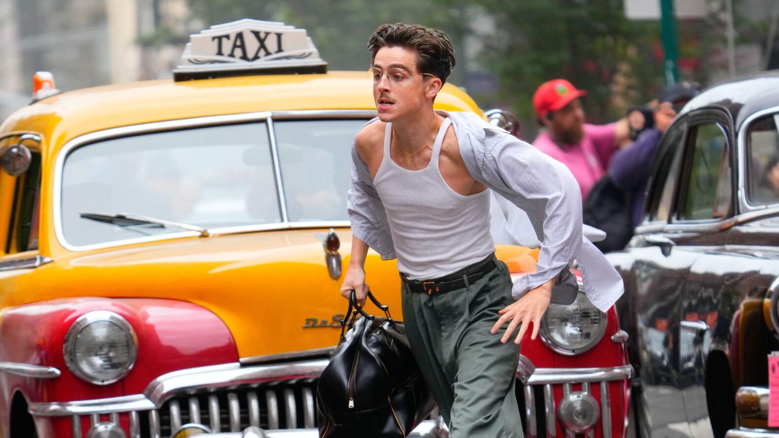 Chalamet gioca a ping-pong per vincere la gara dell'Oscar