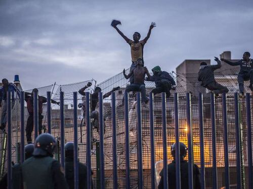 Migranti, Consiglio d'Europa contro la Spagna: "Migliorare l'accoglienza"