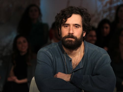 "La sensazione stupenda di non liberarsi dal pop anni Ottanta"