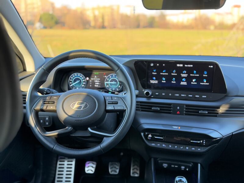 Hyundai Bayon 2025: guarda la gallery del restyling del B SUV 18