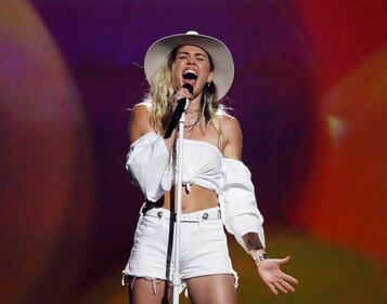 Billboard Music Awards 2017, i look più sexy 6