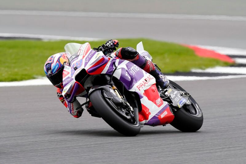 MotoGP, Espargaro beffa Bagnaia e trionfa a Silverstone: le immagini più belle della gara 22