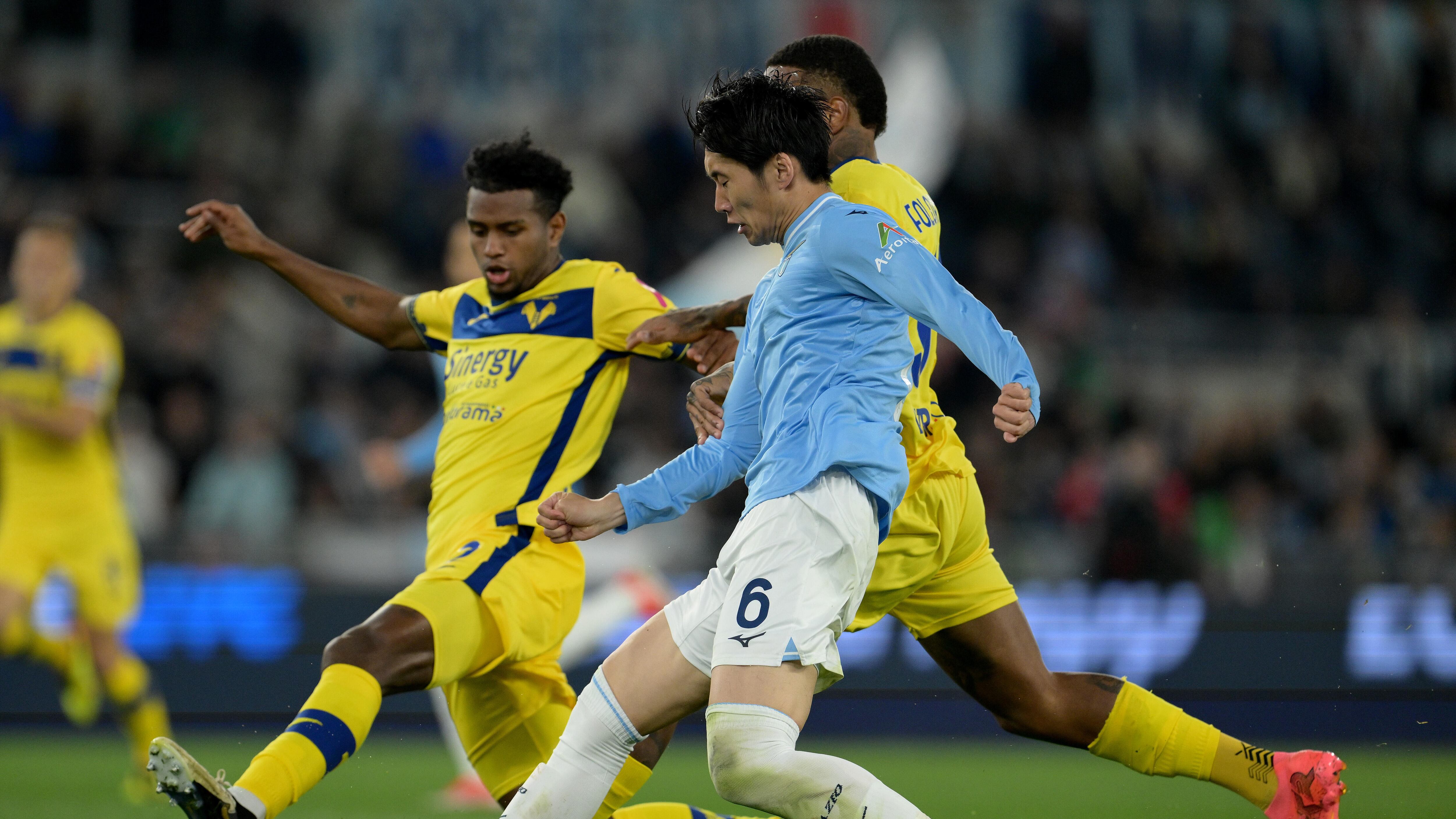 La Lazio piega il Verona e resta in scia per l'Europa