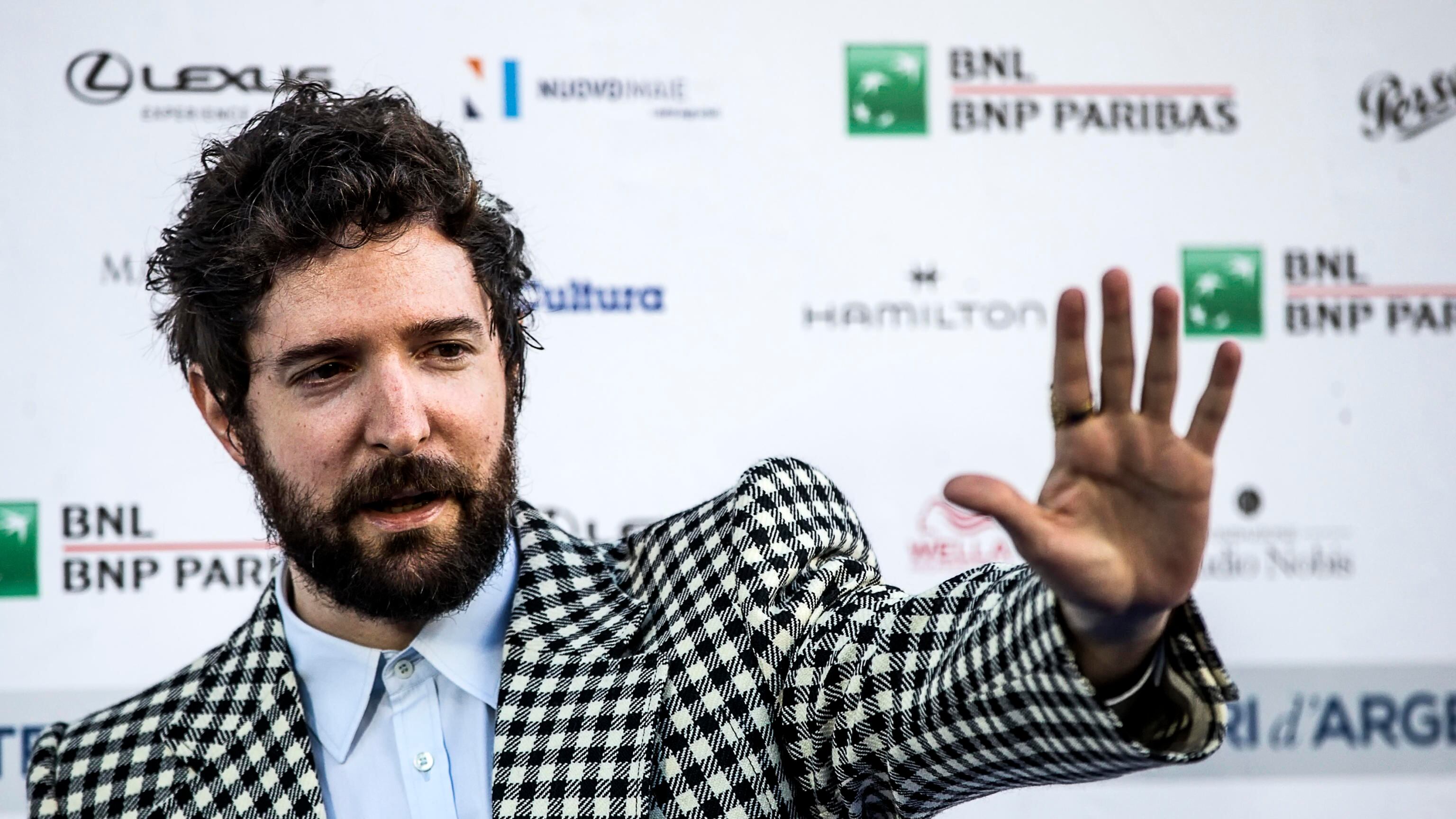"Scrivo per paura di parlare e sono una brutta persona"