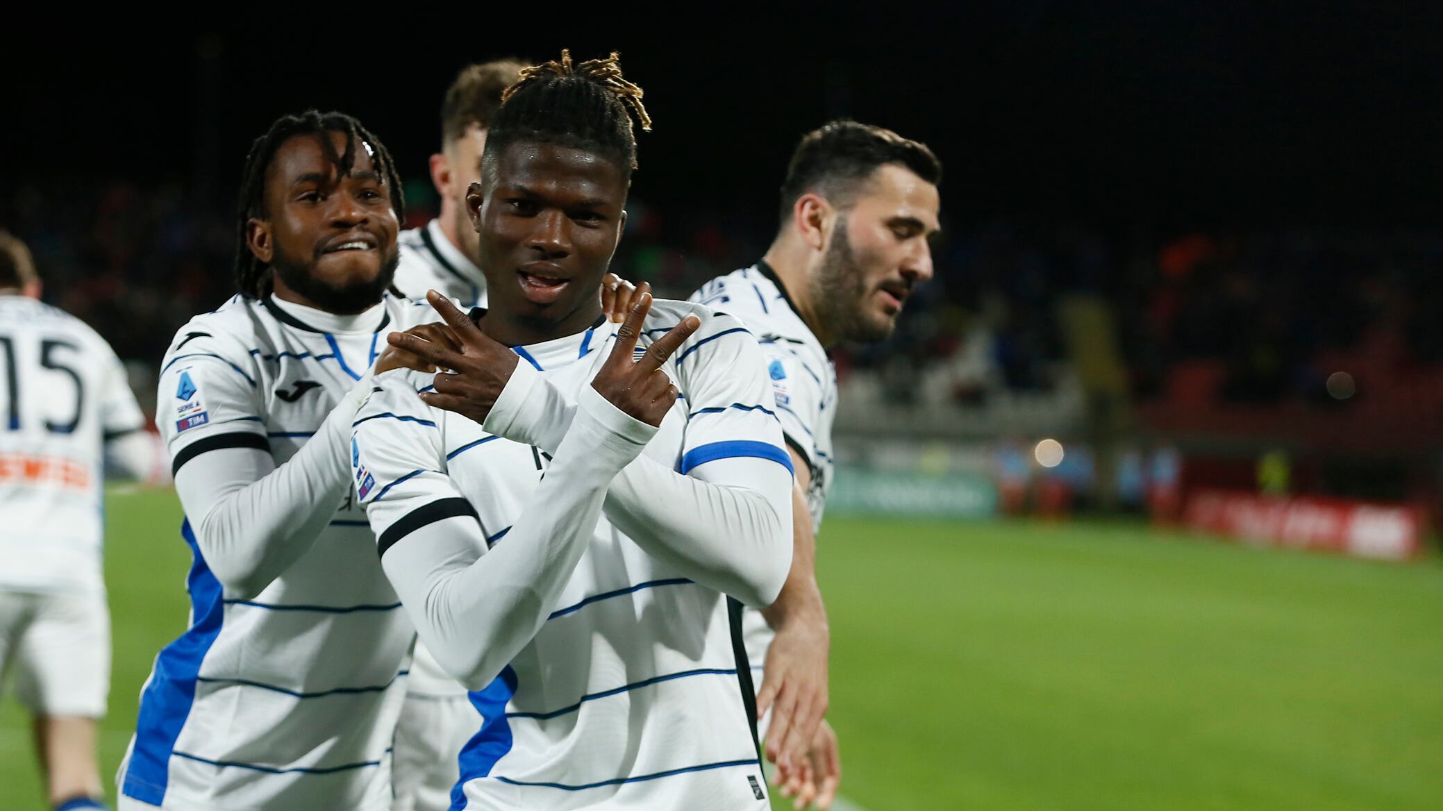 L’Atalanta batte il Monza e sogna la Champions. Il maestro Gasperini supera l’allievo Palladino