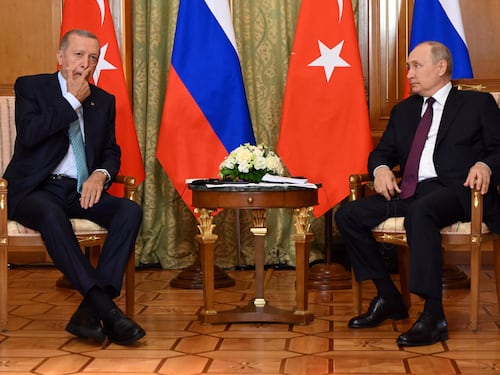 "Accordo sul grano solo senza sanzioni". È fumata nera tra Putin e Erdogan