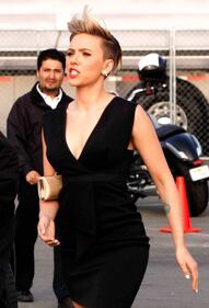 Oscar, Scarlett Johansson sfoggia il look rasato 18