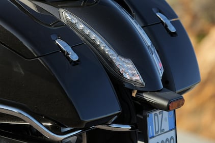 Moto Guzzi California 1400 Touring 9