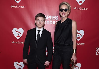 Sharon Stone, seno in vista sul red carpet 15