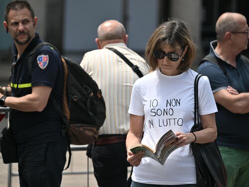 "Non c'è nessun lutto". L'addio ultimo pretesto per un odio irriducibile