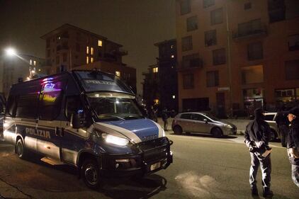 Torino, lo sgombero del villaggio olimpico occupato dai migranti 14