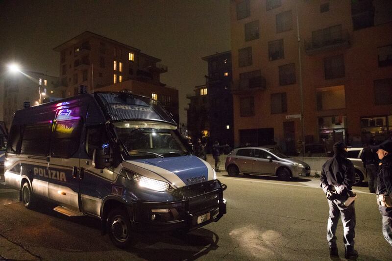 Torino, lo sgombero del villaggio olimpico occupato dai migranti 14